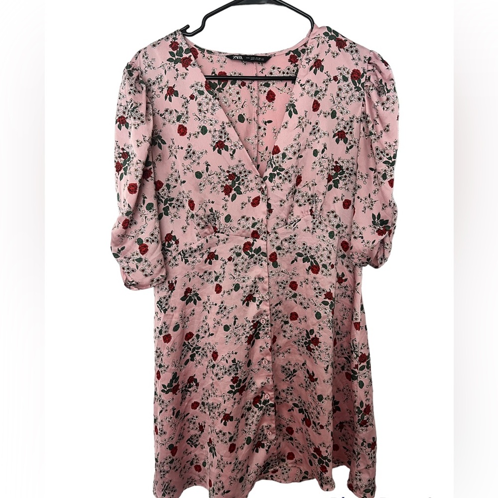Pink Zara rose/floral shift dress // size L